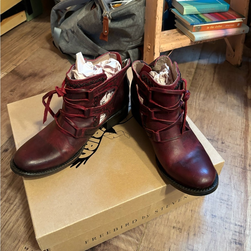 Freebird by Steven Women's Burgundy Boots